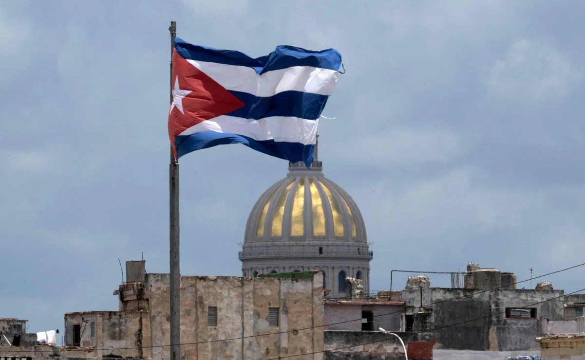 Cuba aprueba decretos para descentralizar economía estatal