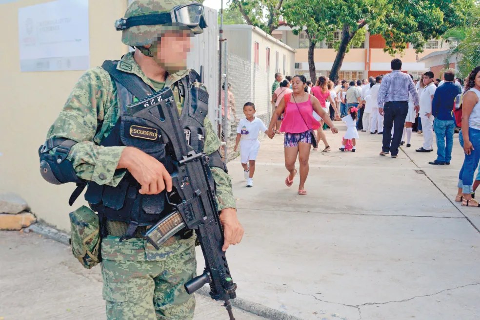 Senadora propone regular escuelas militarizadas en México
