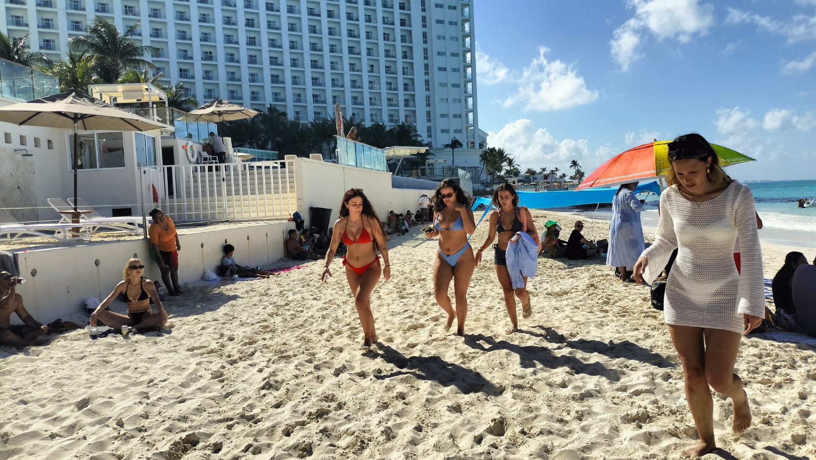 Alerta por difusión de playas peligrosas en Cancún
