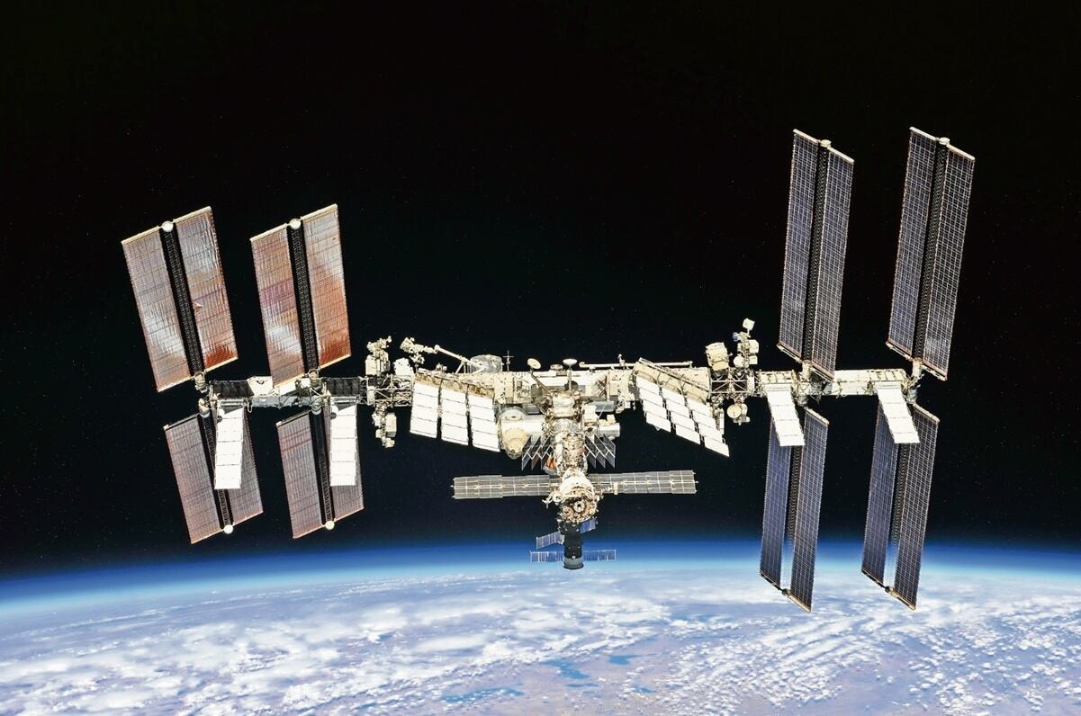 Rusia lanza Soyuz MS-29 con tres tripulantes a la EEI