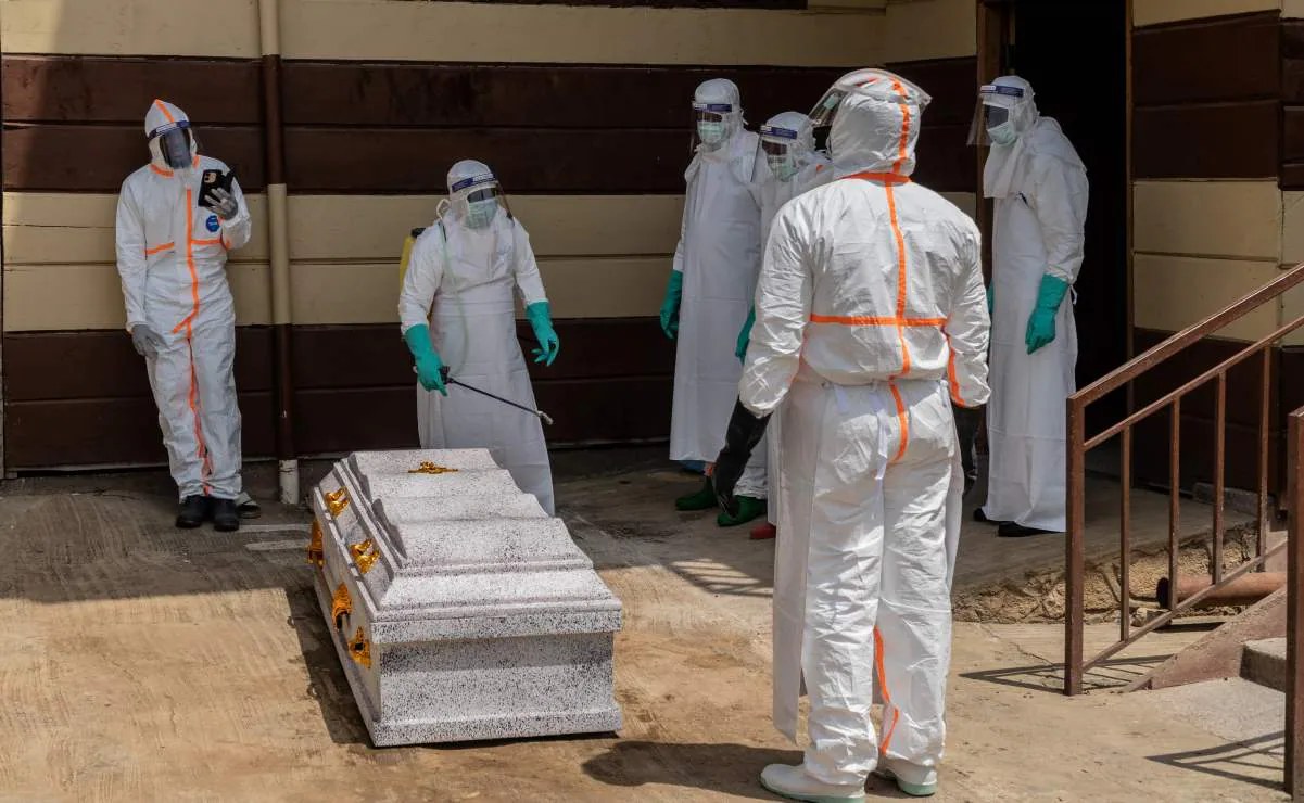 OMS reporta más de mil muertes por brote de ébola