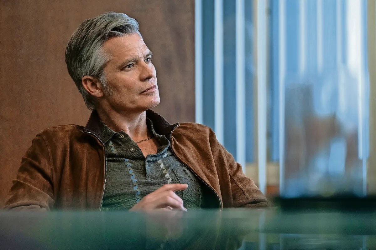 Timothy Olyphant reflexiona sobre paternidad y serie Lucky