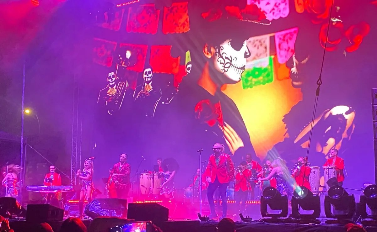 Grupo Cañaveral anima fiesta tras triunfo de México
