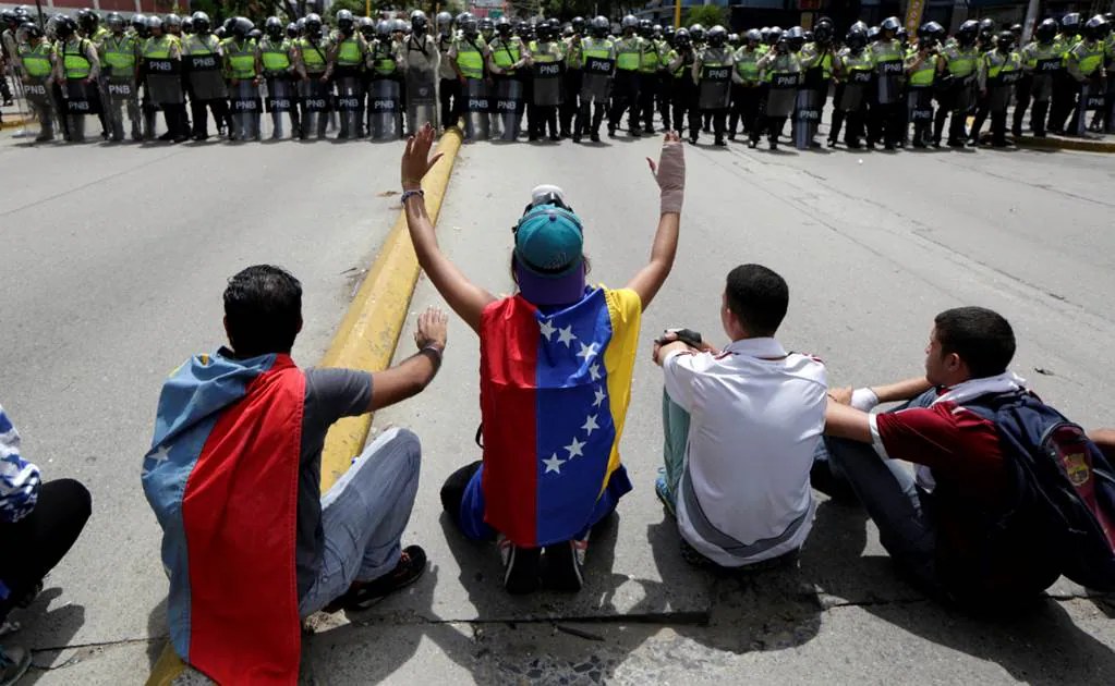 EU reconoce diálogo entre chavismo y oposición en Venezuela