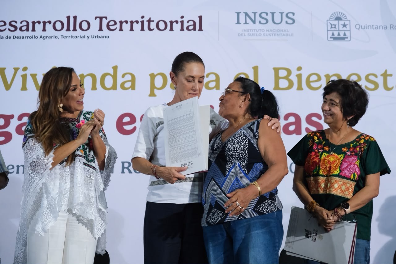Entregan 474 escrituras en colonia Colosio tras 30 años