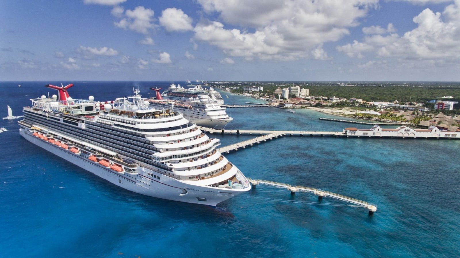 Desaparece tripulante de crucero frente a Cozumel