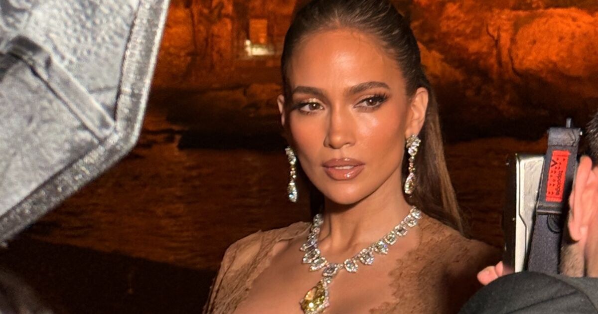 Jennifer Lopez celebra 57 años con mensaje de optimismo