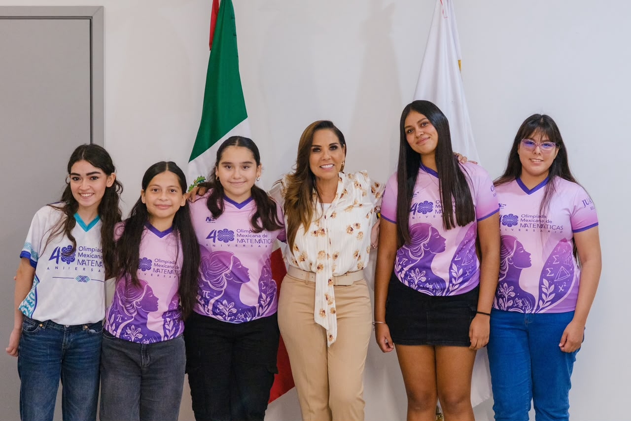Reconocen a estudiantes de Quintana Roo en Olimpiada Matemática