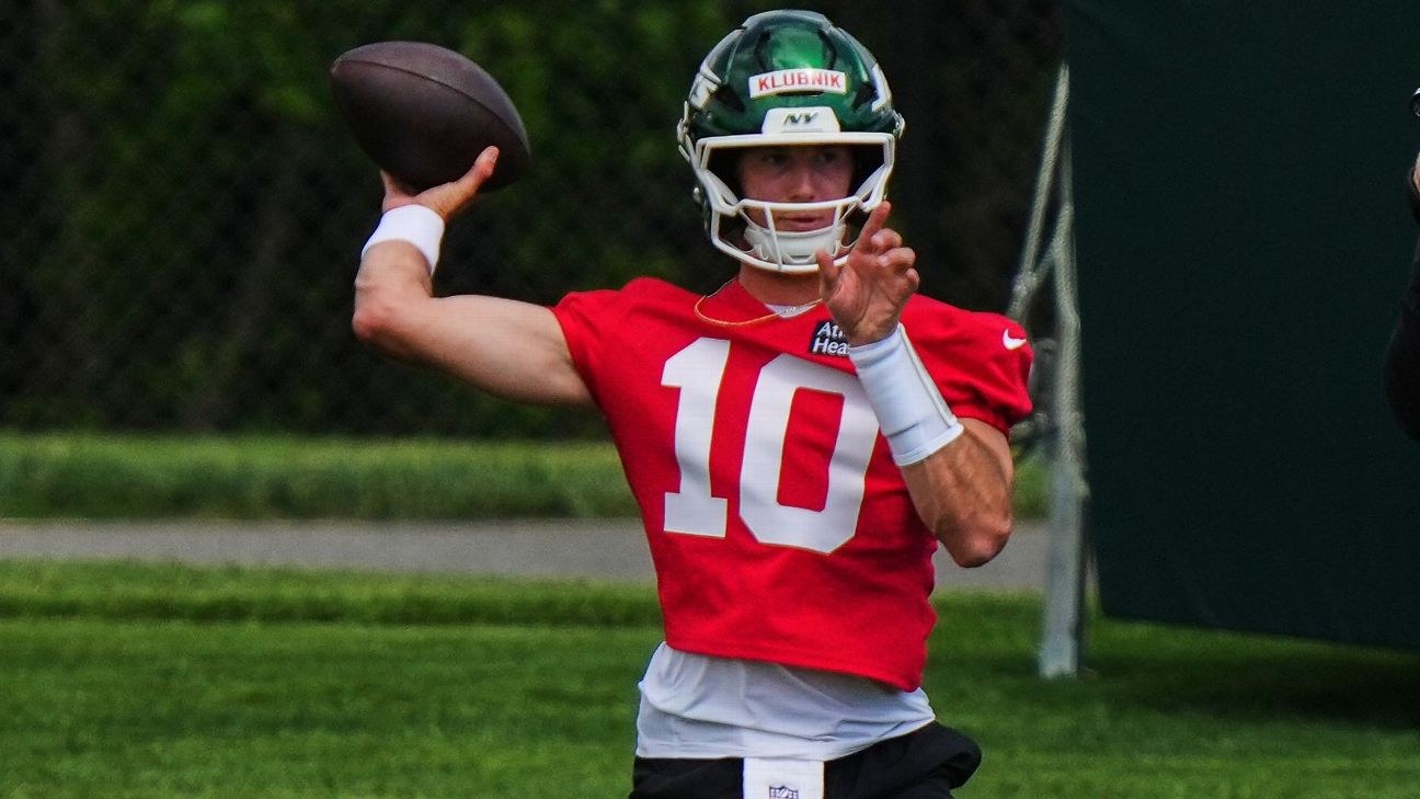 Jets evalúan a Cade Klubnik como posible quarterback suplente