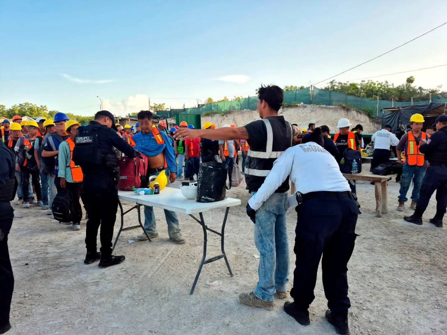 Detienen a uno y despiden tres en obras de Costa Mujeres