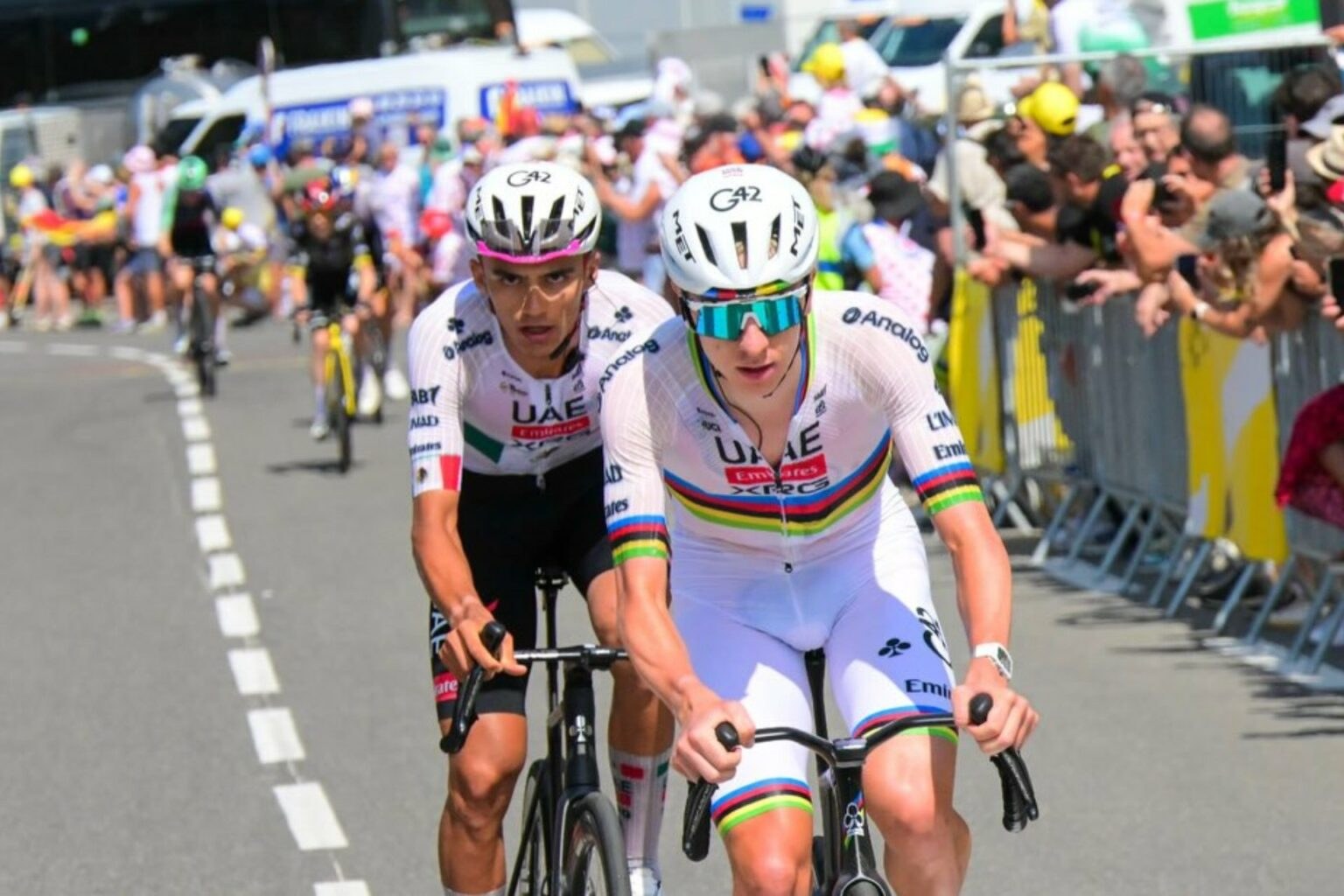 Isaac del Toro logra podio en etapa 6 del Tour de Francia