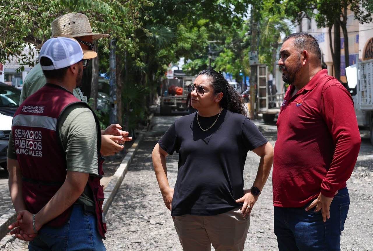 Ayuntamiento de BJ inicia mejoramiento vial en Calle Pino
