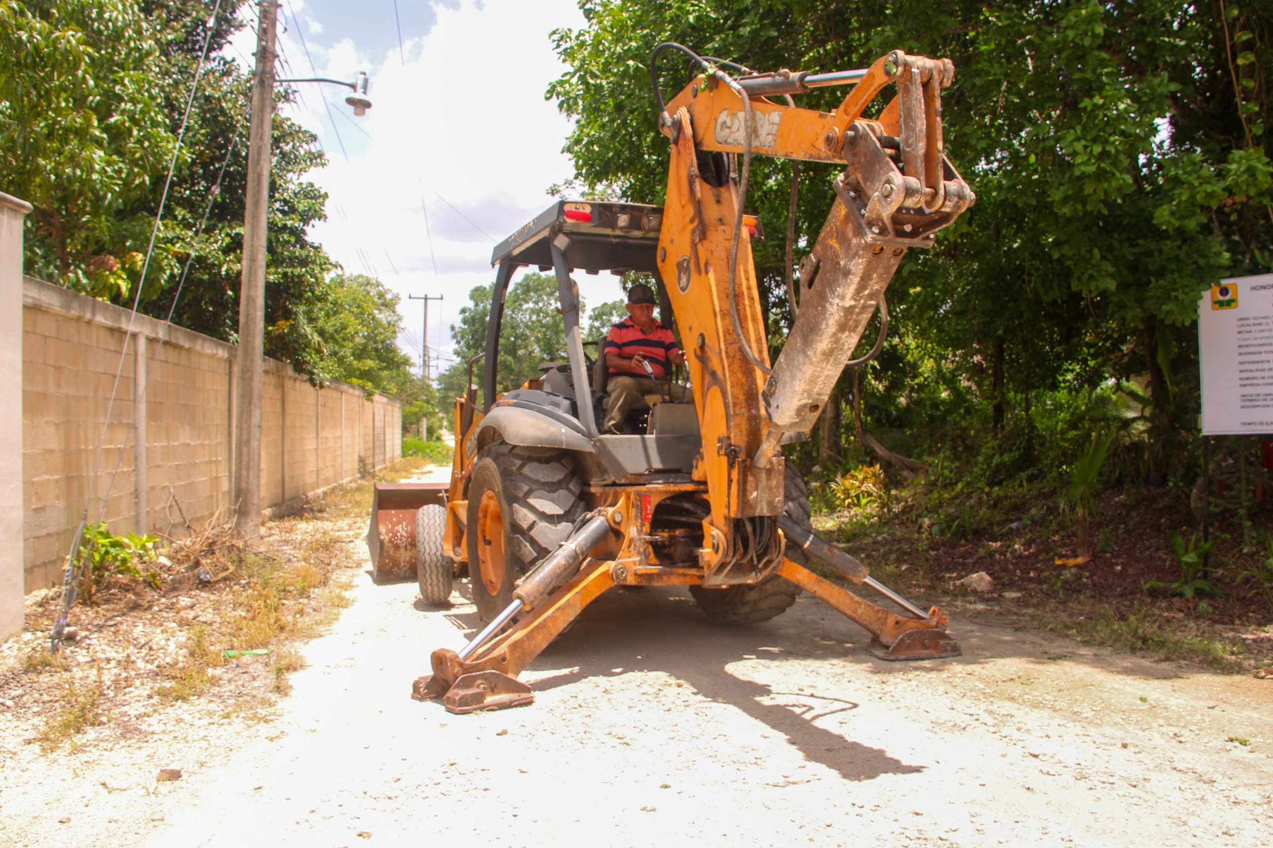 Inicia rehabilitación de calles en El Tintal, Lázaro Cárdenas