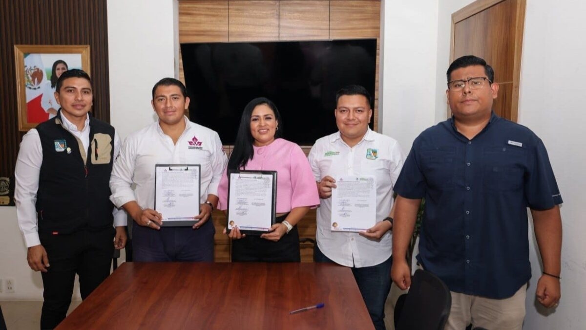 Puerto Morelos firma convenio para apoyar viviendas