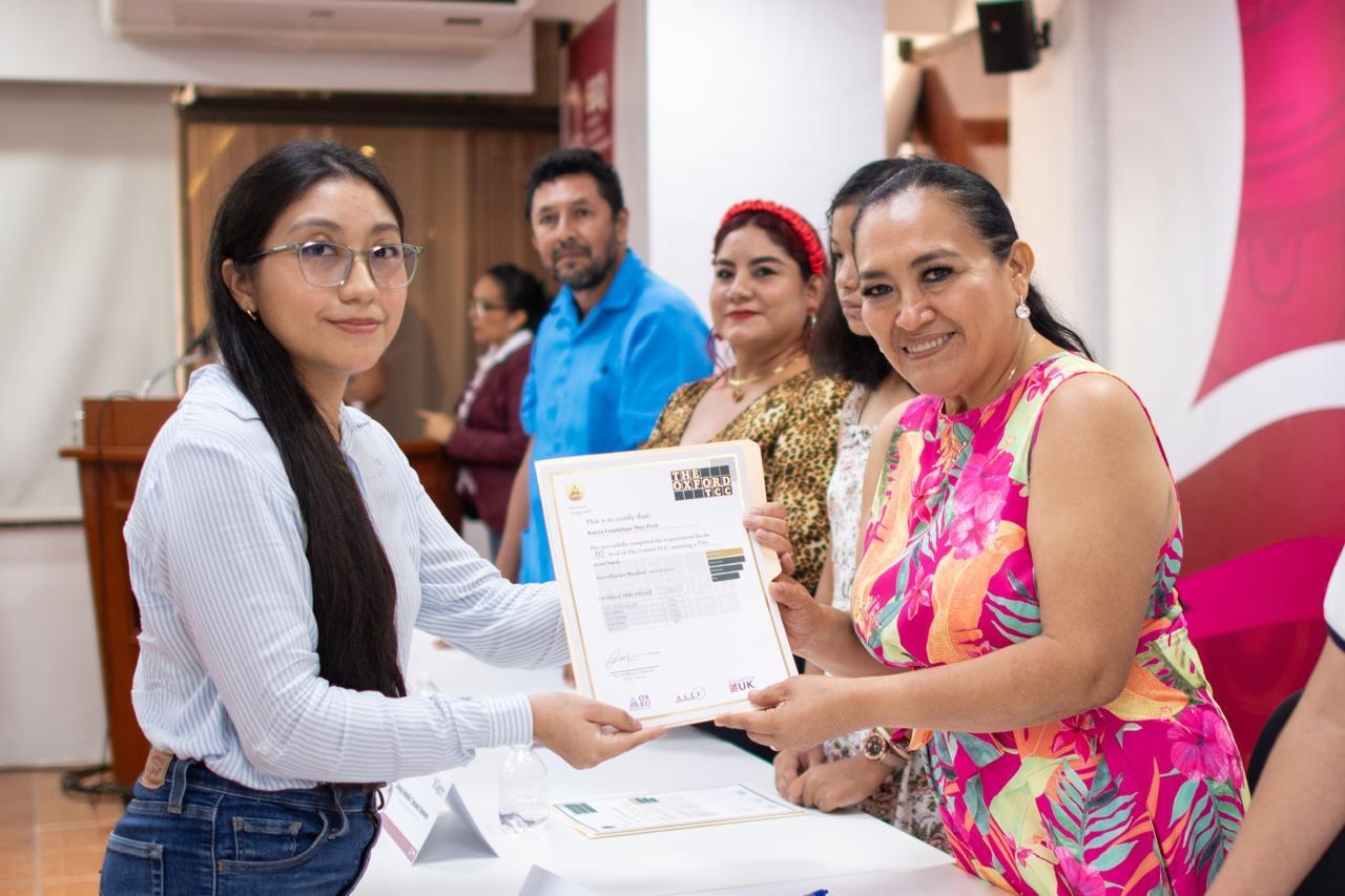 Entrega SEQ certificados internacionales de inglés en Quintana Roo