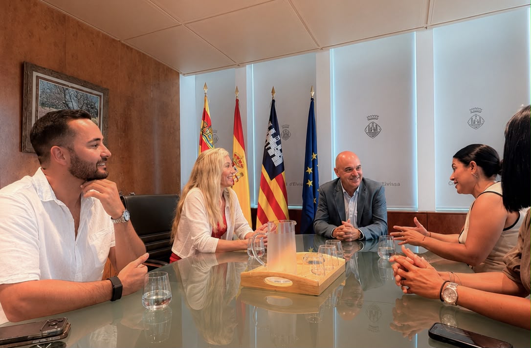 Playa del Carmen y Santa Eulària refuerzan alianza empresarial