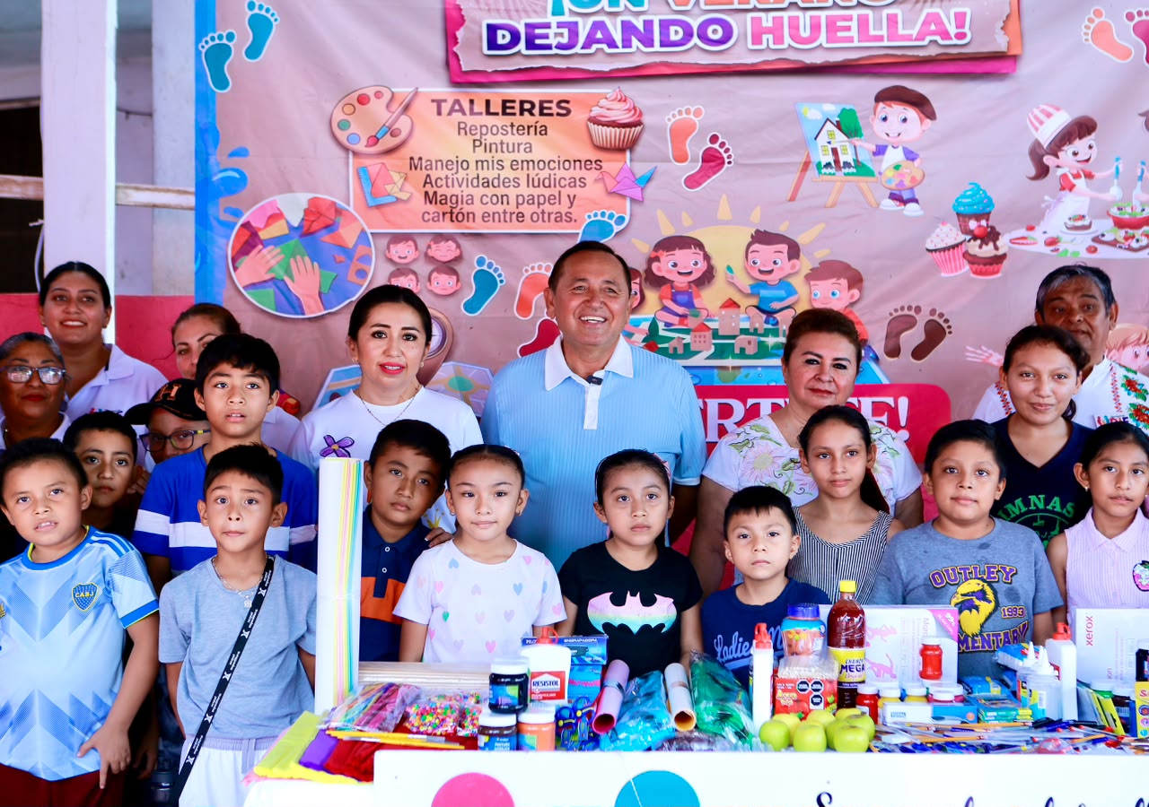 Nivardo Mena inaugura Escuelita Vacacional en Kantunilkín