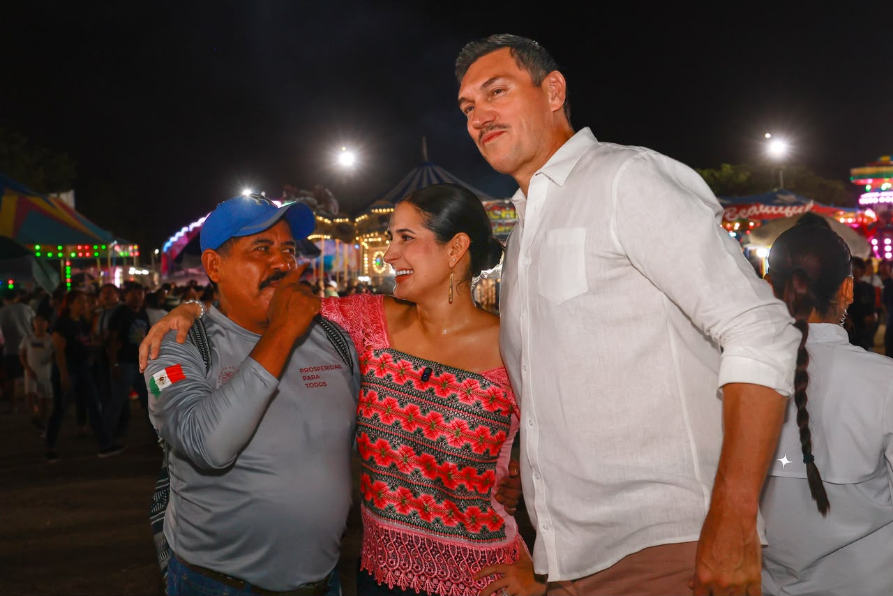 Feria del Carmen reúne a 20 mil en concierto de Cachirula