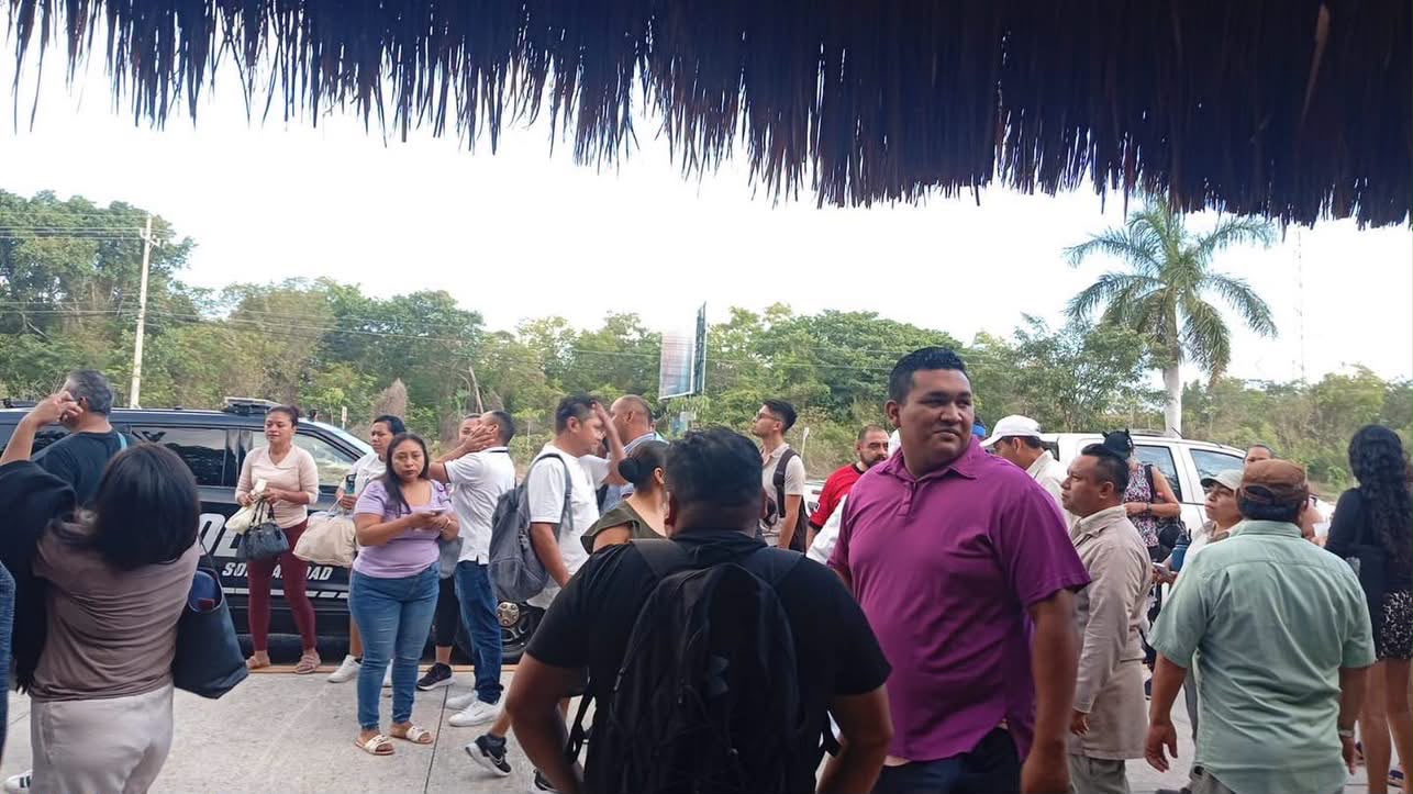 Protestan en Mayakobá por descuentos en propinas a trabajadores