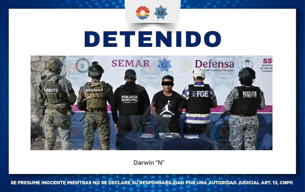 Detienen a presunto narcomenudista en Cancún con motocicleta robada