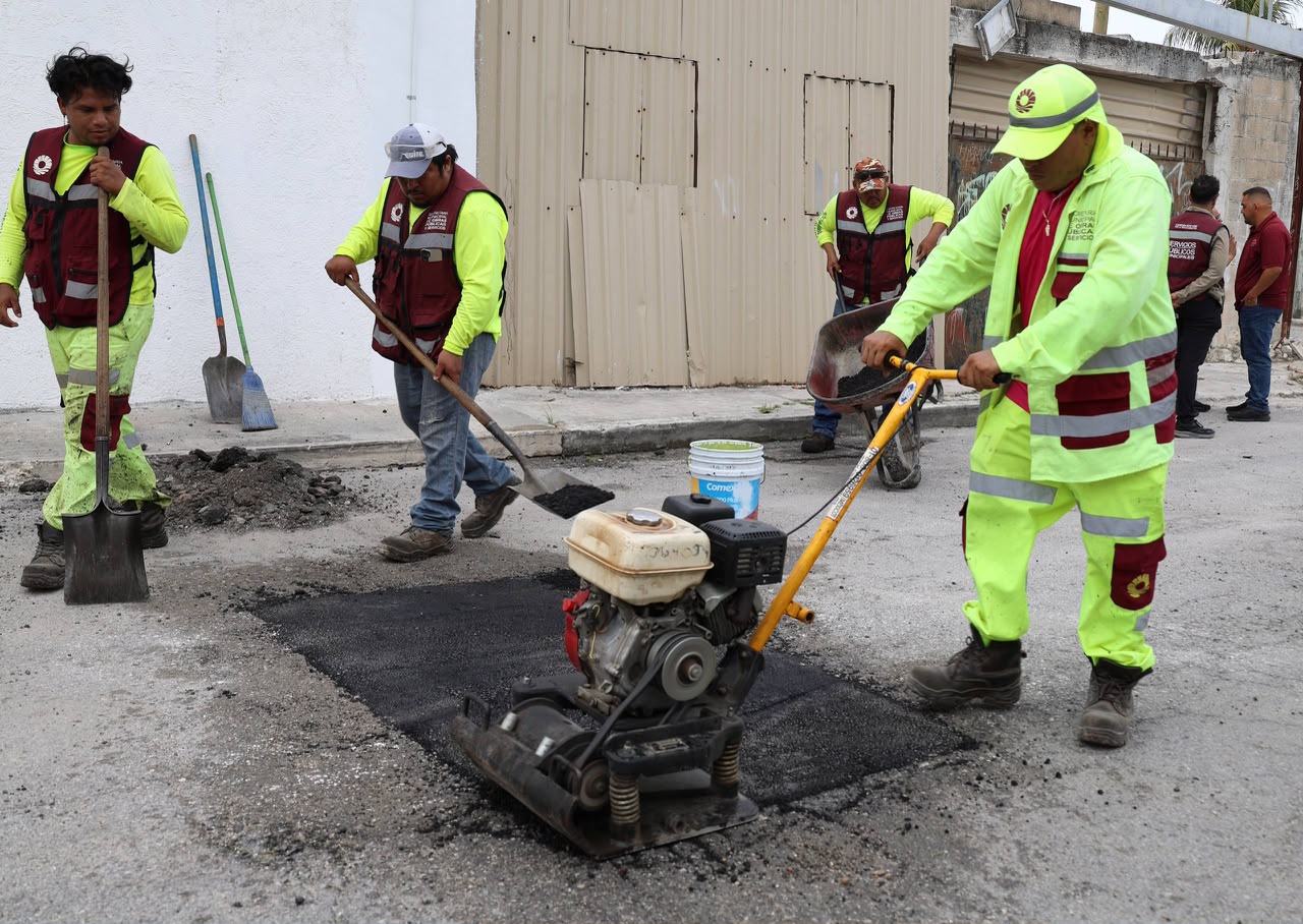 Ayuntamiento de BJ mejora vialidades en Cancún