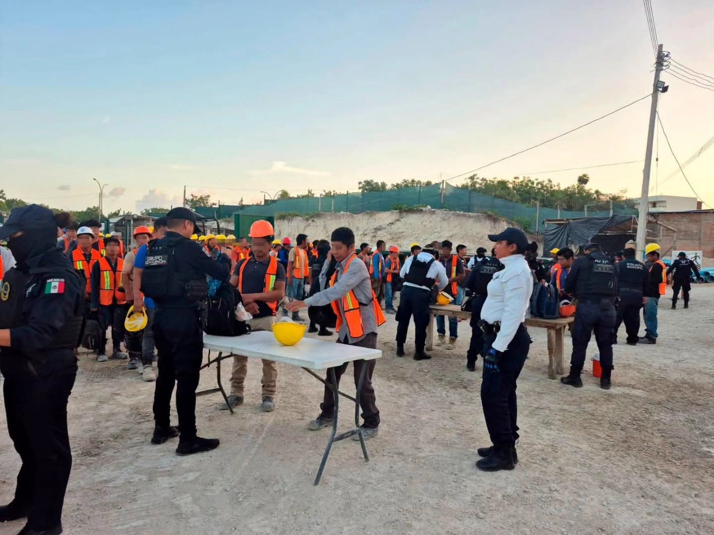 Detienen a uno y despiden tres en obras de Costa Mujeres