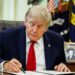 Trump indulta a 11 por infracciones a Ley de Aire Limpio