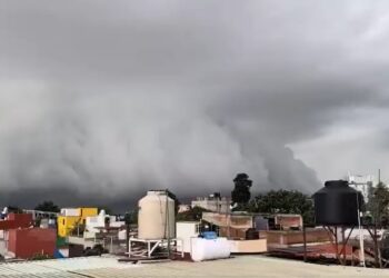 Impresionante nube ‘estante’ (shelf cloud) sorprende en el cielo de la CDMX