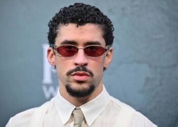 Bad Bunny destaca en Semana de la Alta Costura en París
