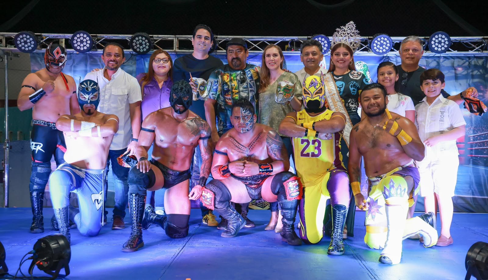 Lucha libre animará Fiestas de Fundación en Isla Mujeres