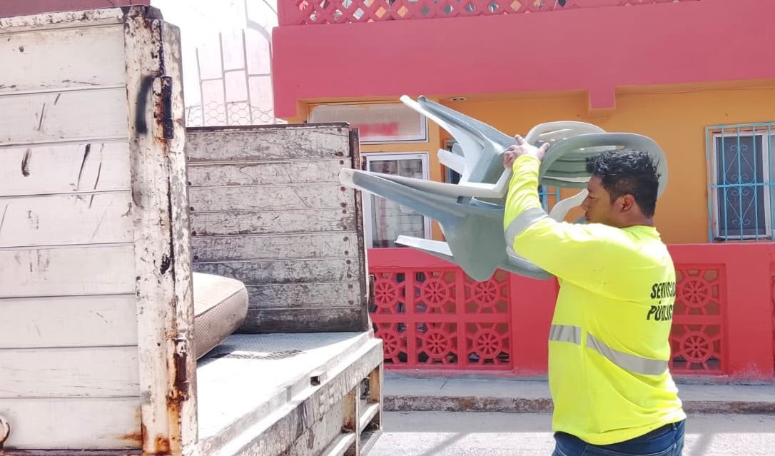 Avanza descacharrización en Isla Mujeres contra dengue