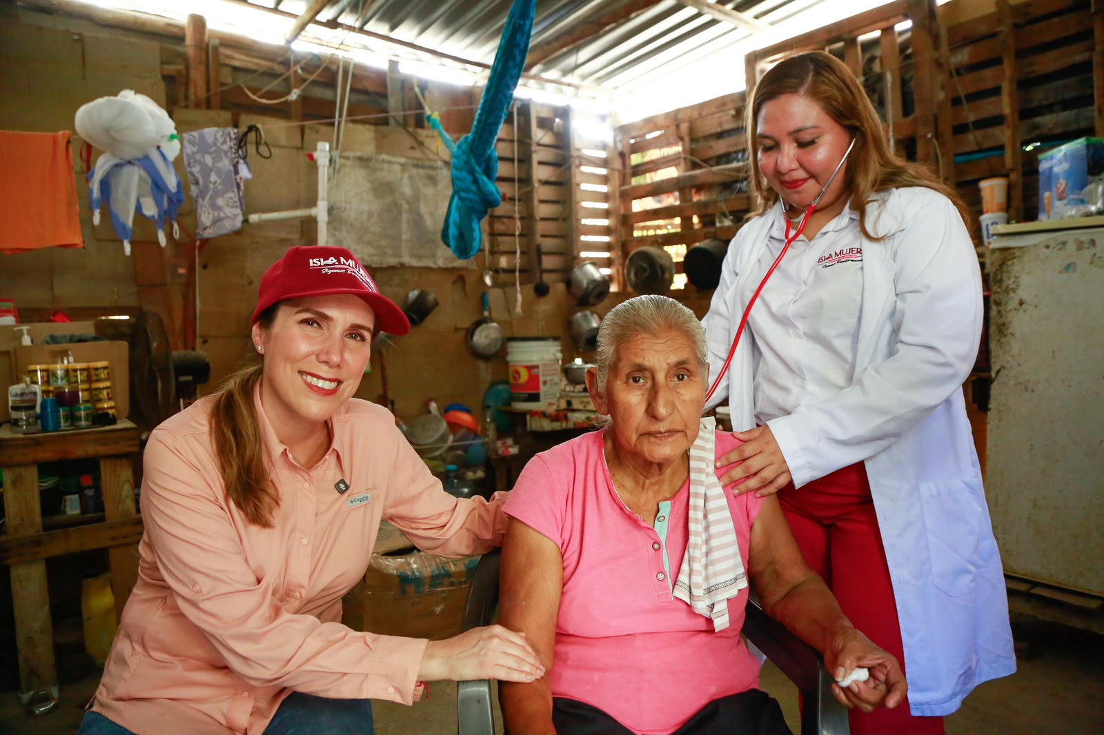 Isla Mujeres amplía atención médica a domicilio