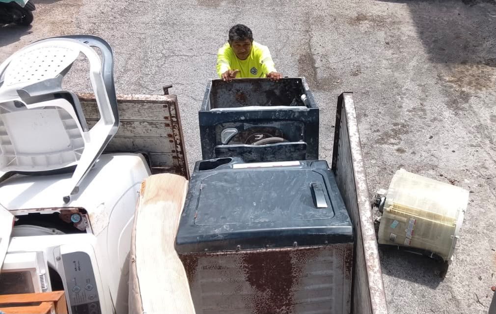 Avanza descacharrización en Isla Mujeres contra dengue