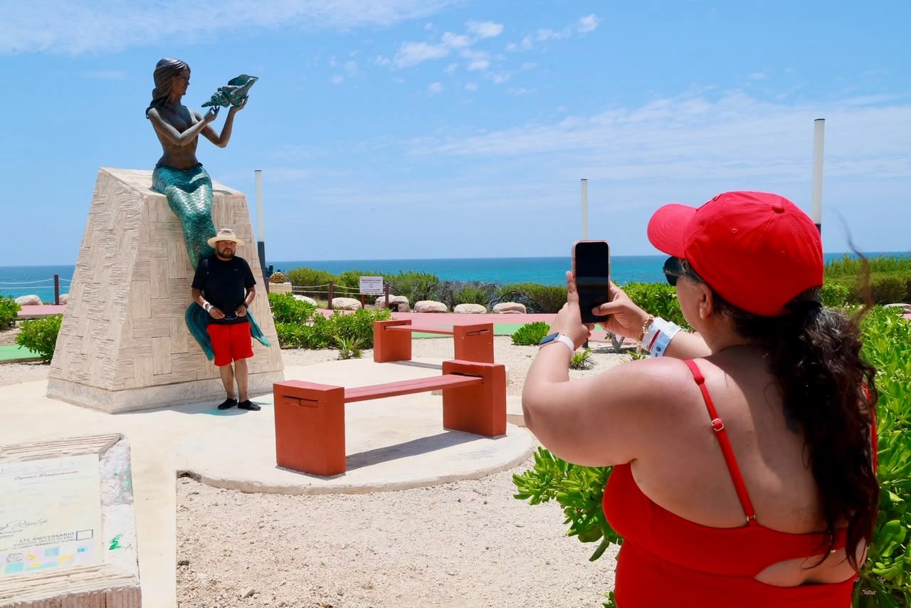 Miradores de Isla Mujeres atraen turistas en vacaciones