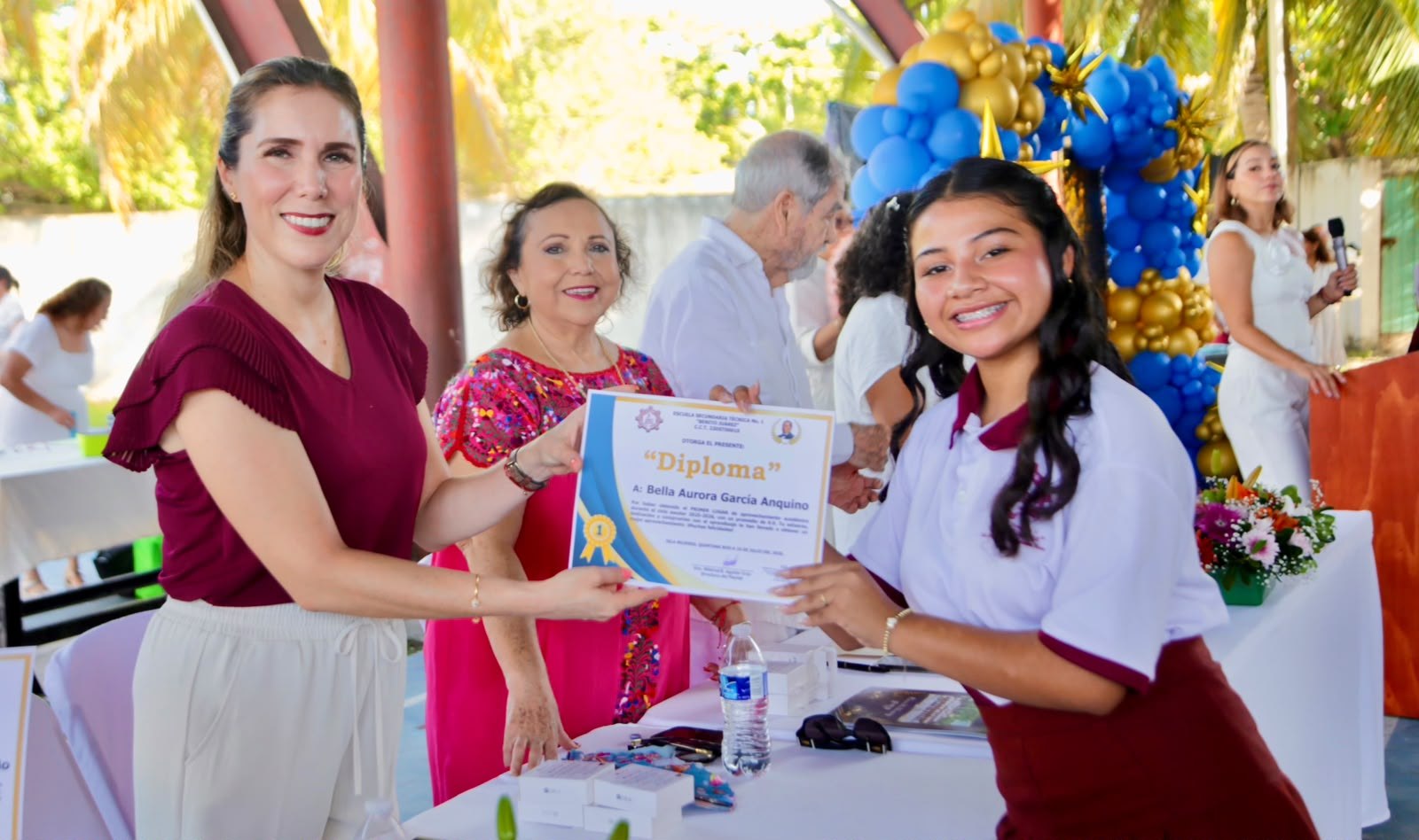 Atenea acompaña a egresados de Secundaria Técnica No. 1