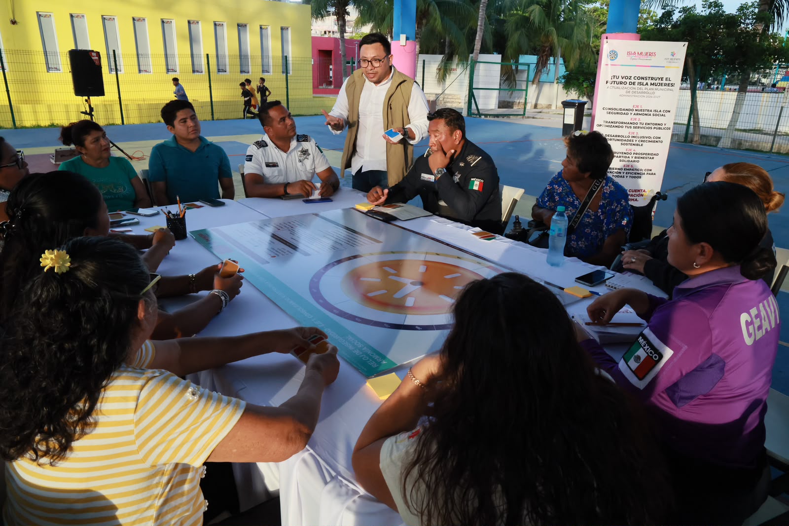 Isla Mujeres impulsa participación para plan municipal
