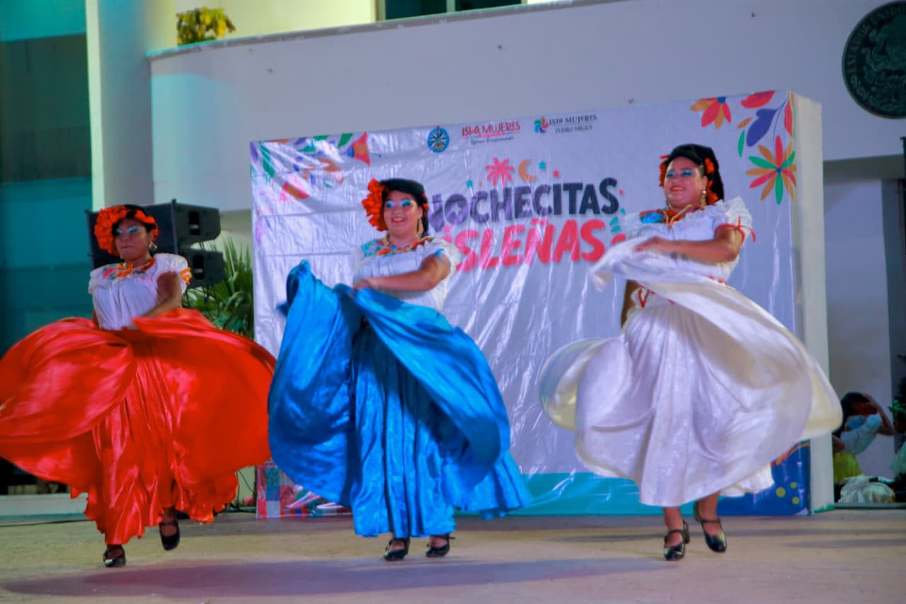 Isla Mujeres presenta Ballet Folclórico de Palenque