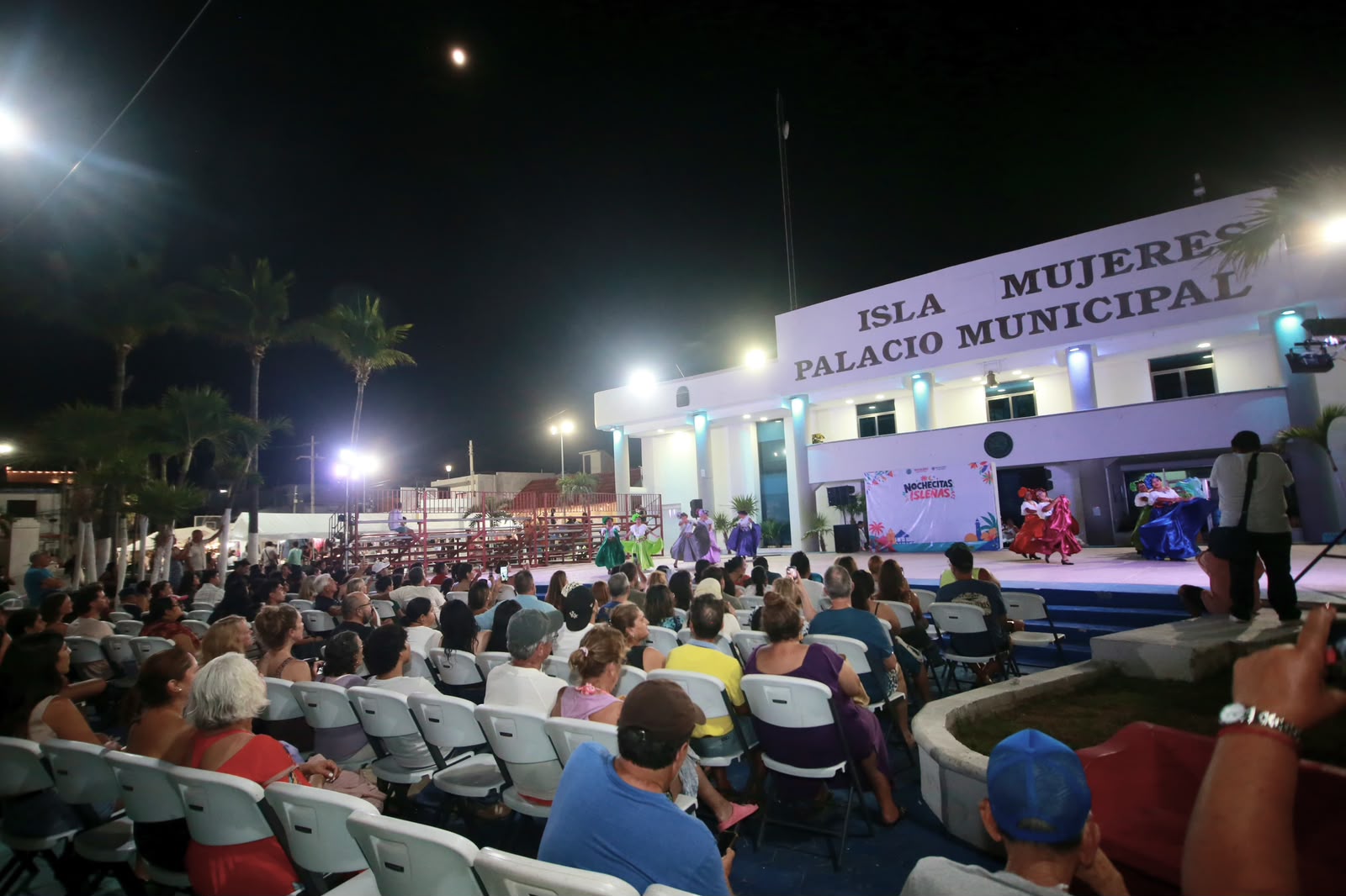 Isla Mujeres presenta Ballet Folclórico de Palenque