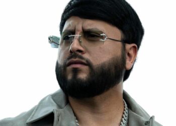 Tony Aguirre destaca en futbolito y habla de su música