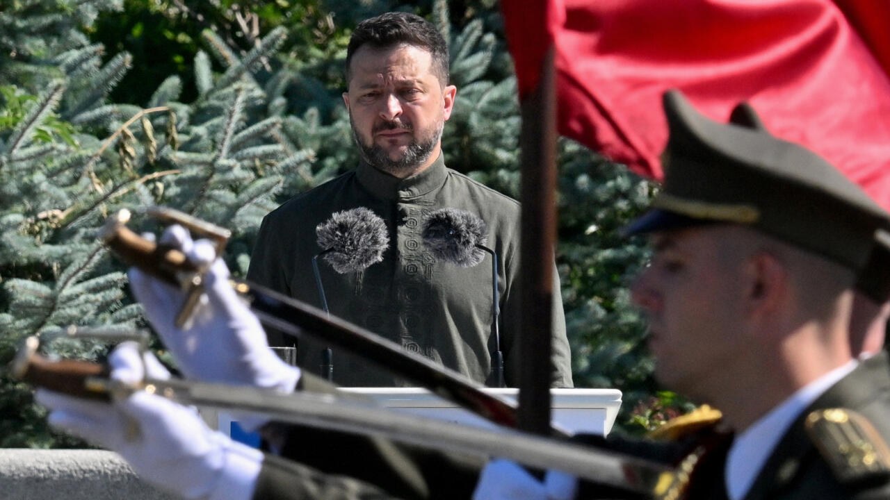 Zelenski rechaza elecciones en Ucrania durante guerra
