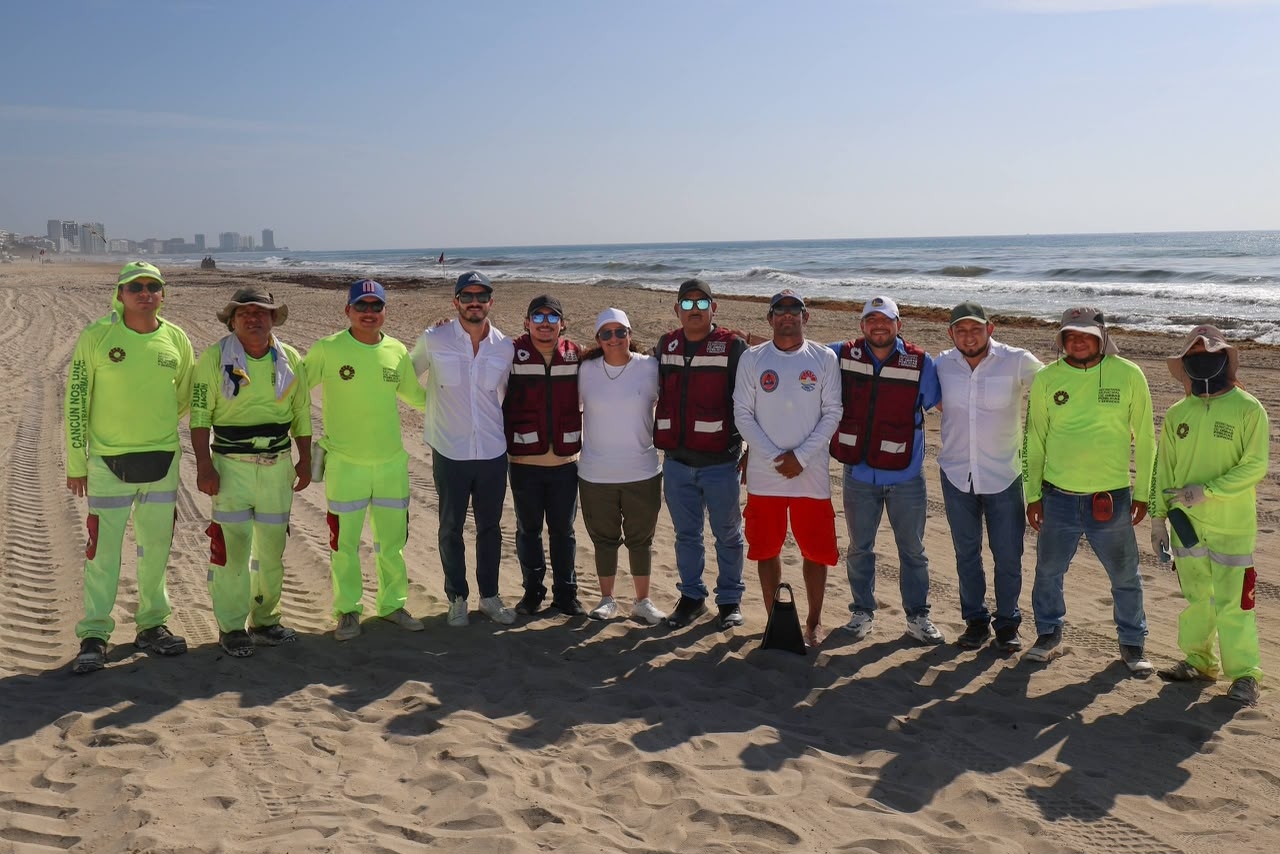 Ayuntamiento de BJ mantiene playas limpias en Cancún