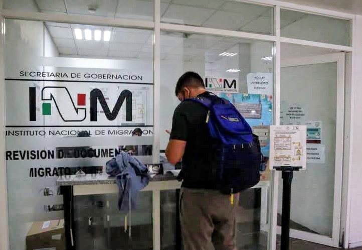 Destituyen a titular del INM en Quintana Roo por tráfico