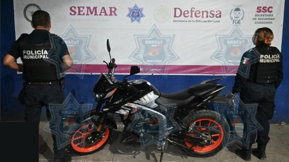 Policía Cancún recupera motocicleta robada en SM 92