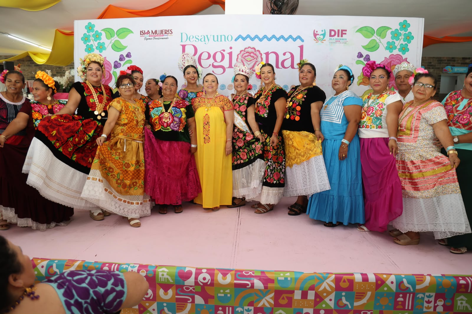 Isla Mujeres exhibe exposición fotográfica y Casitas de Madera
