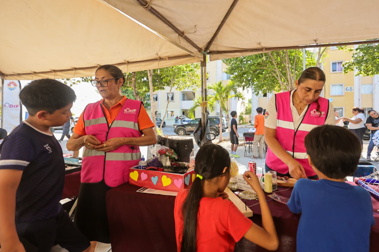 DIF Benito Juárez entrega apoyos a familias vulnerables