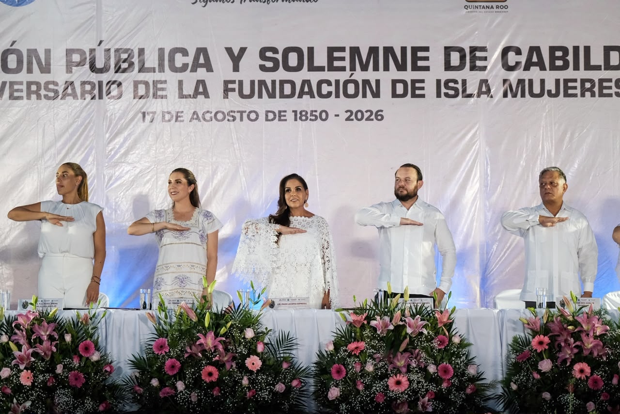 Isla Mujeres celebra 176 años con obras y bienestar