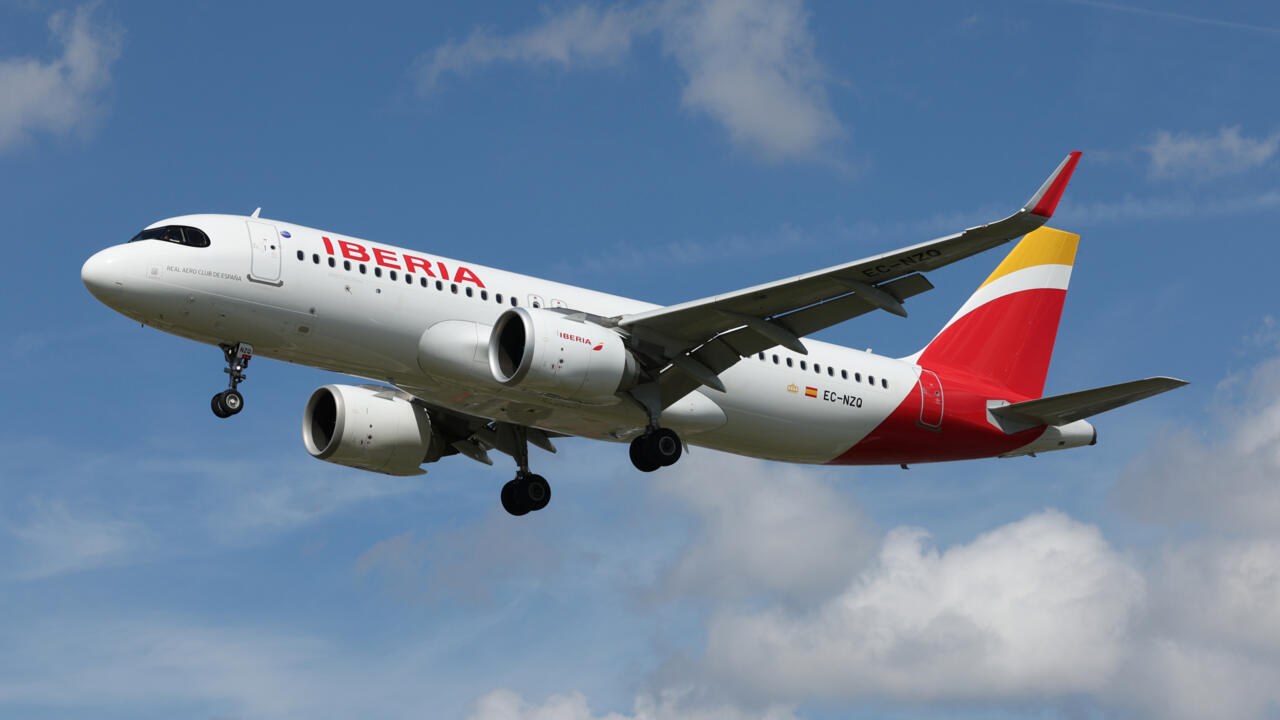 Iberia extiende suspensión de vuelos a Cuba hasta junio 2027