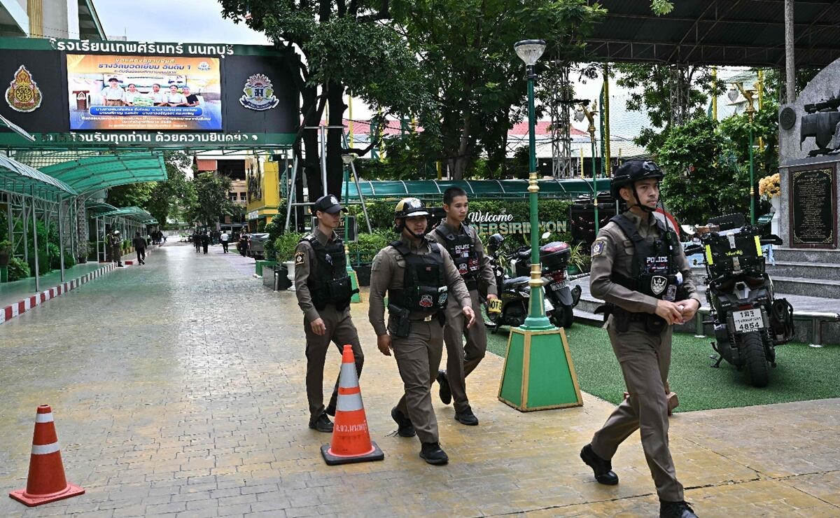 Adolescente provoca tiroteo en escuela de Tailandia