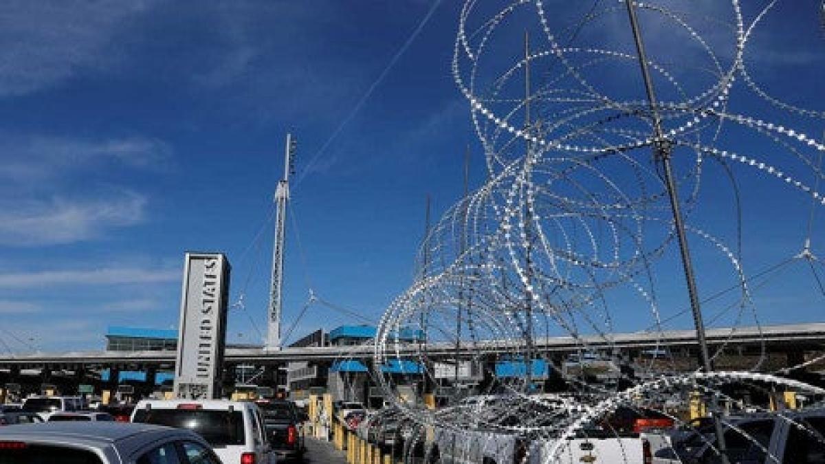 El Paso aplica nuevas tarifas por eje en cruces fronterizos