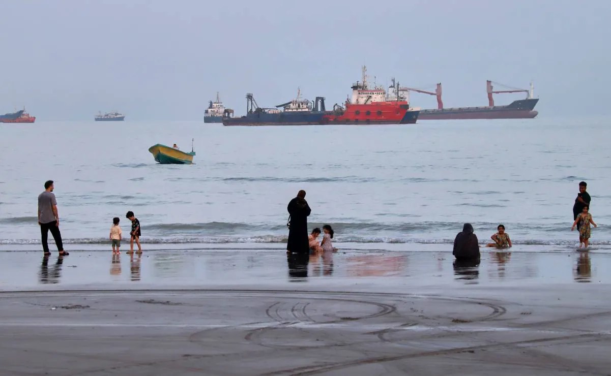 Irán y Omán negocian corredor en estrecho de Ormuz